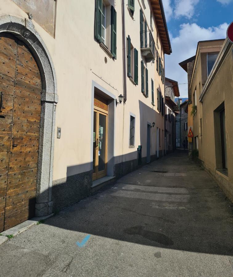 Gemini House On Lake Como مانديلو ديل لاريو المظهر الخارجي الصورة